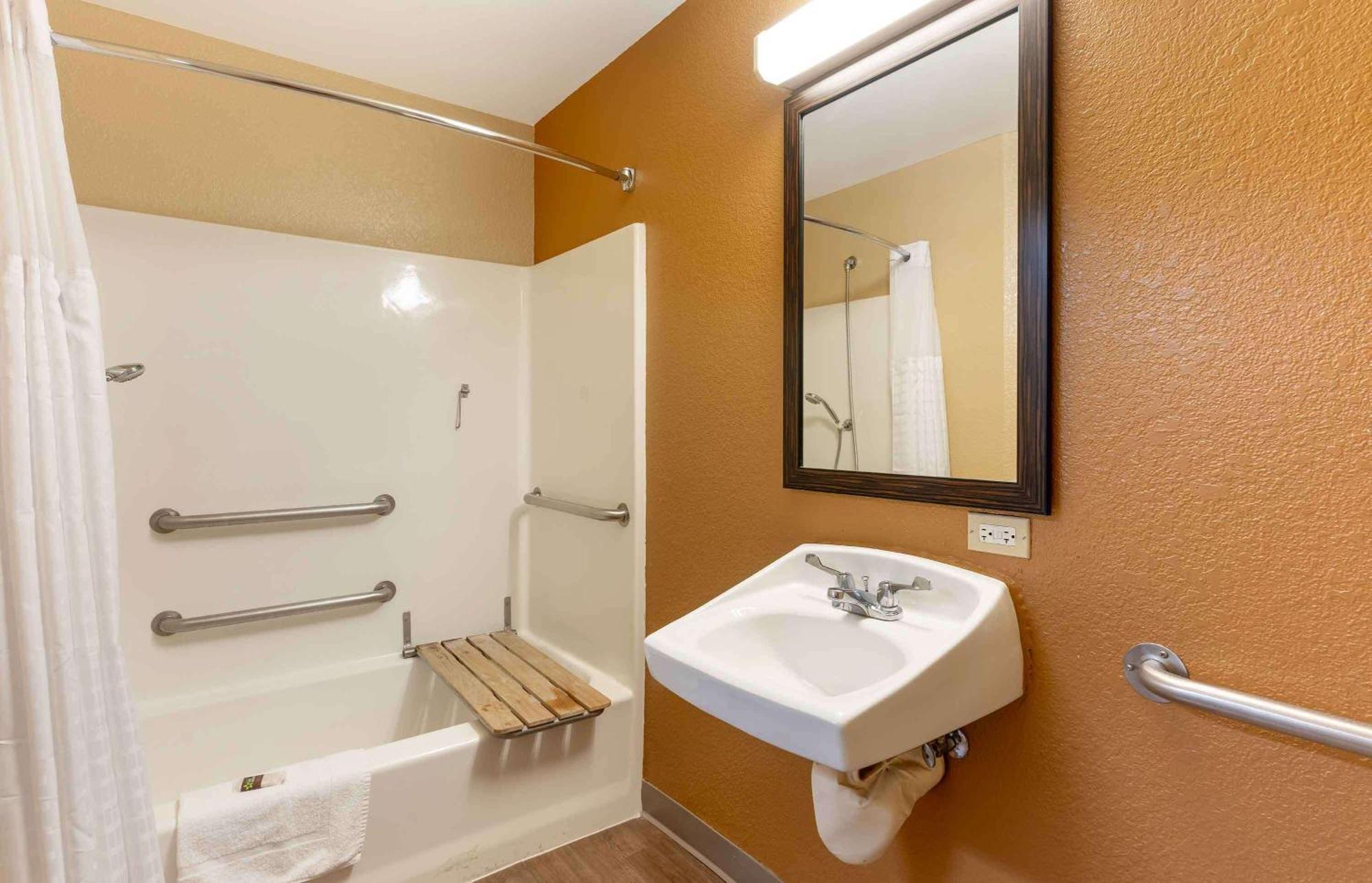 เอ็กซ์เทนด์ สเตย์ อเมริกา ดับลิน-ฮาเซียนดา ไดรฟ์ Hotel ภายนอก รูปภาพ